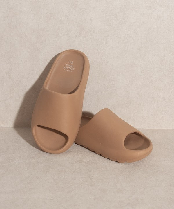 OASIS SOCIETY Wyatt   Comfort Slides