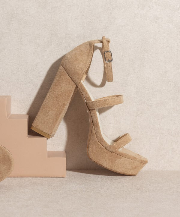 OASIS SOCIETY Raelynn   Suede Platform Heels